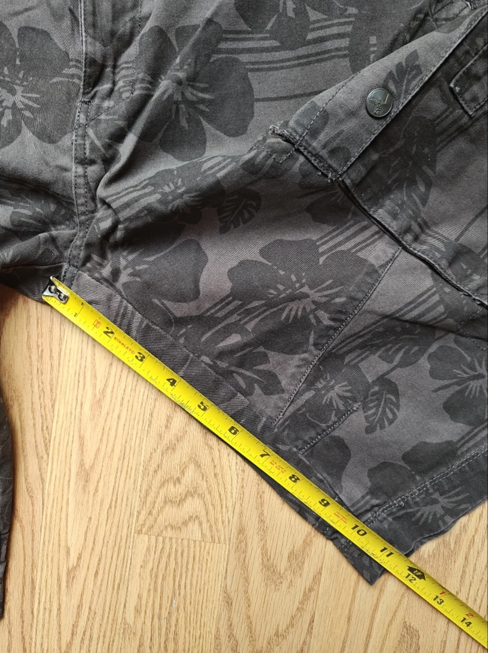 Vintage Red Snap Floral Cargo Shorts Brown Hibiscus Print Tropical 34